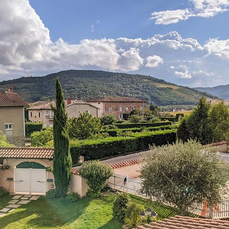 Panda Home Quincie-en-Beaujolais ภายนอก รูปภาพ