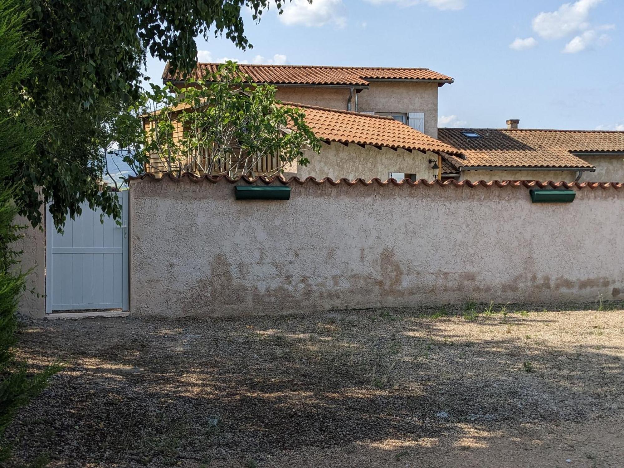 Panda Home Quincie-en-Beaujolais ภายนอก รูปภาพ
